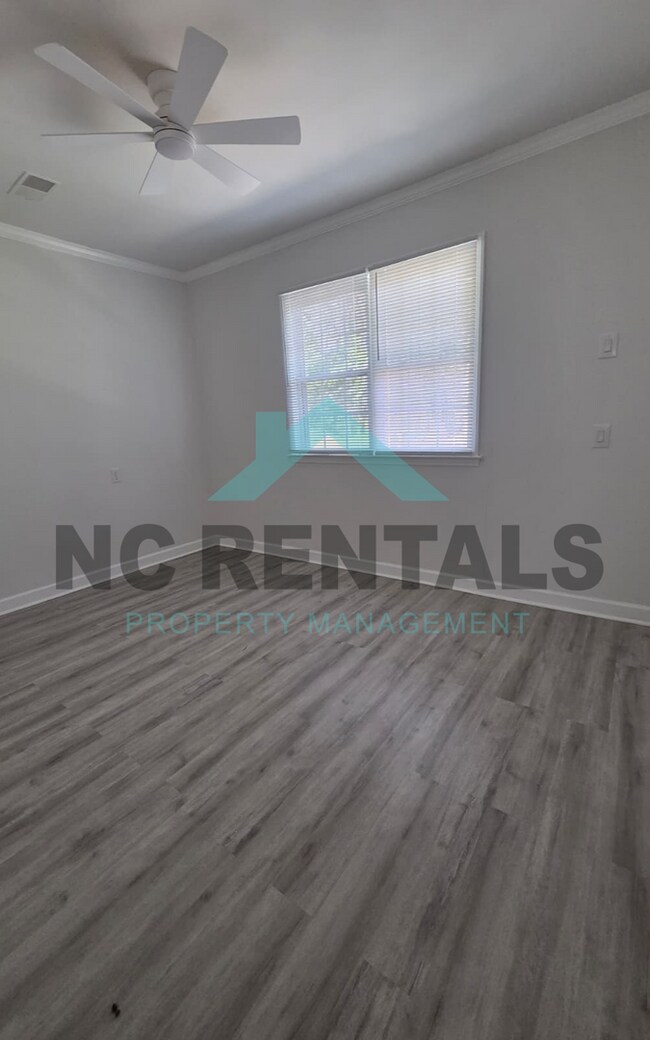 Building Photo - 2300 Carlford Rd