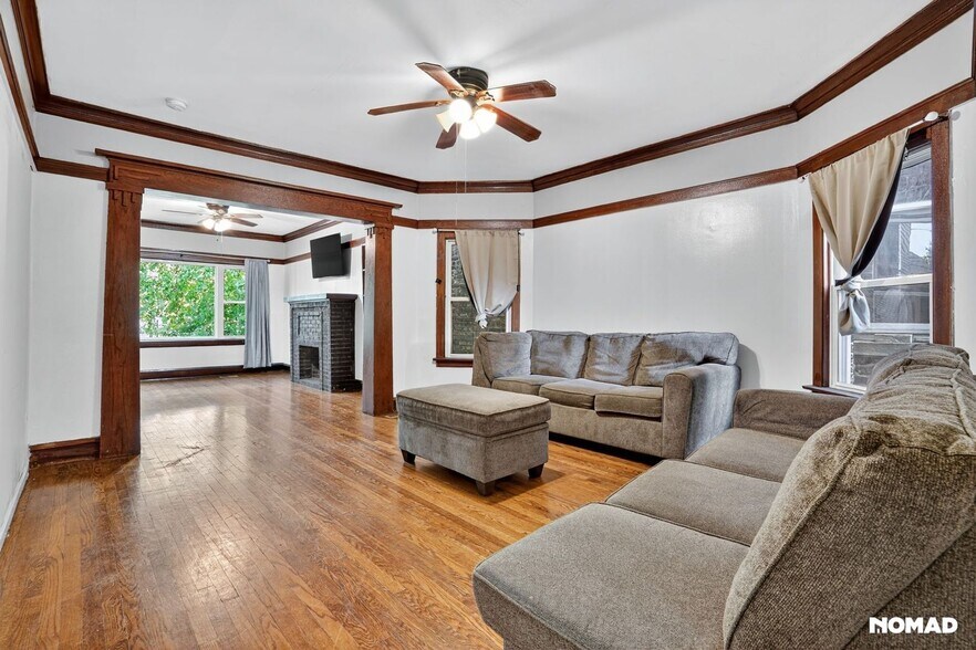 Building Photo - 2332 S Marshall Blvd