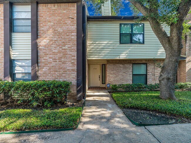 Building Photo - 2568 Bering Dr