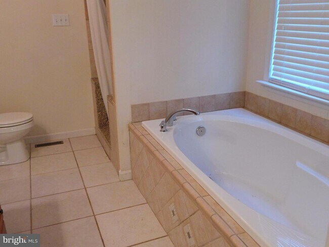 Building Photo - 45650 Connor Way