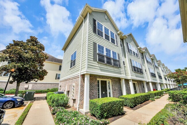 Building Photo - 3001 Murworth Dr