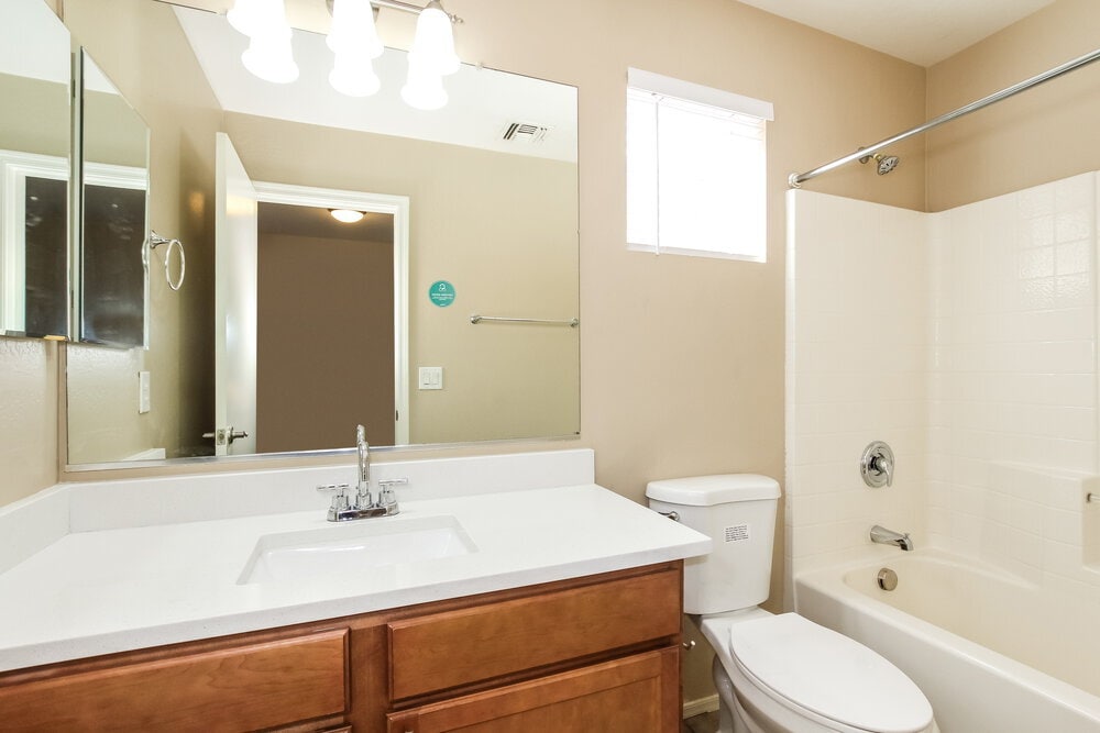 Building Photo - 5143 W Albeniz Pl