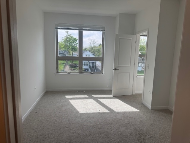 Building Photo - 15649 Lamon Ave