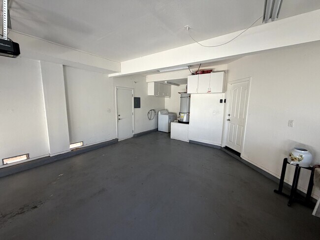 Building Photo - 1537 Oyster Bay Ct