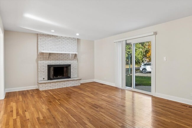 Building Photo - 1145 Sequoia Rd