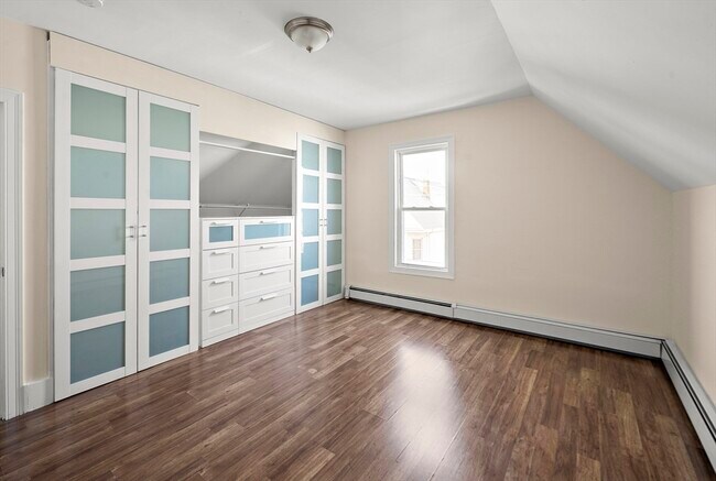 Building Photo - 37 Union St