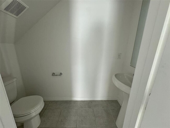 Building Photo - 26692 Pools Creek Dr