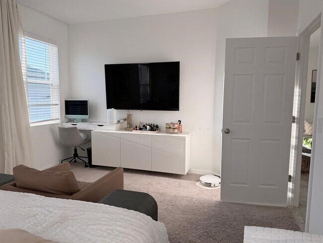 Building Photo - 2289 Treasure Hill St