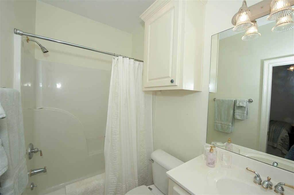 Building Photo - 110 Evergreen Ct