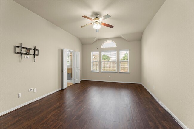 Building Photo - 6019 Schooner Cove
