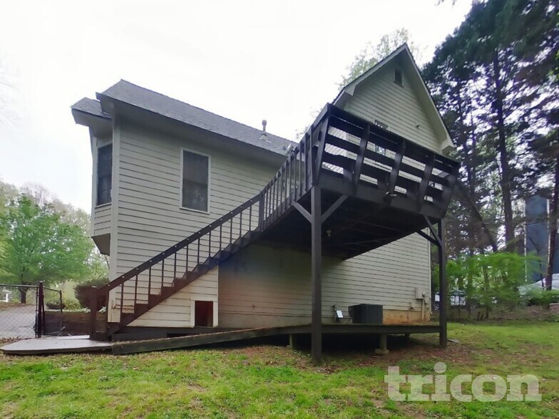Building Photo - 649 Stratford Dr