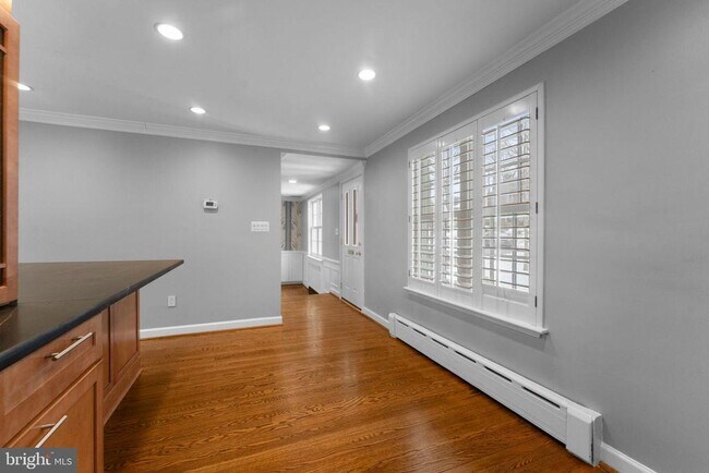 Building Photo - 3207 Circle Hill Rd