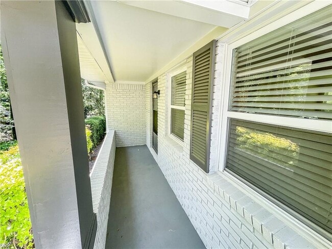 Building Photo - 2307 Rubart Dr