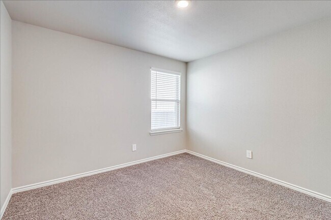 Building Photo - 7213 Adler Dr
