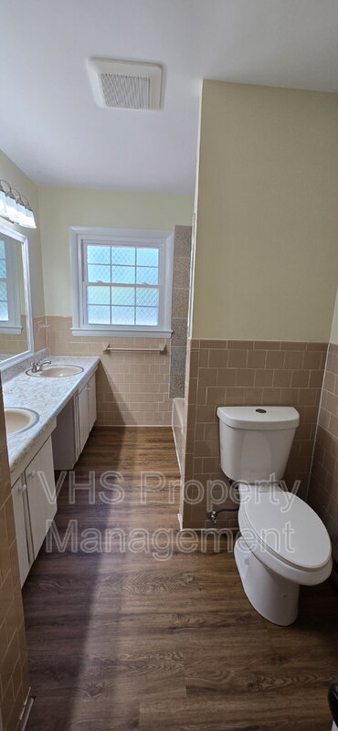 Building Photo - 7297 Moss Ln