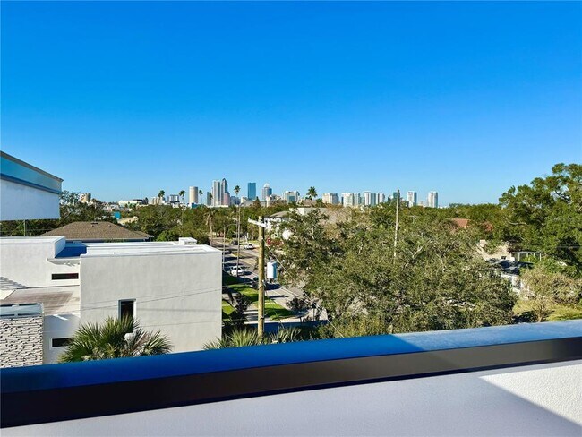 Building Photo - 500 E Davis Blvd