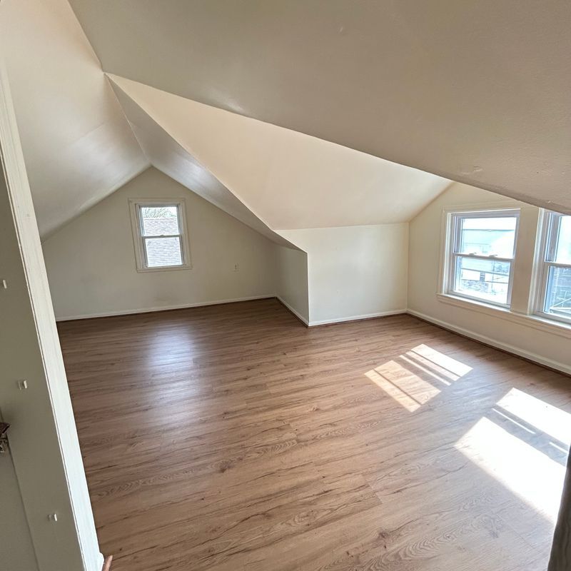 Building Photo - 54 Wolf Pl