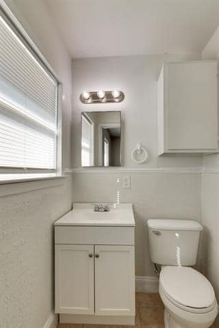 Building Photo - 6612 Avalon Dr