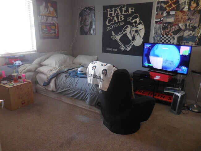 Building Photo - 12346 NE 114th St