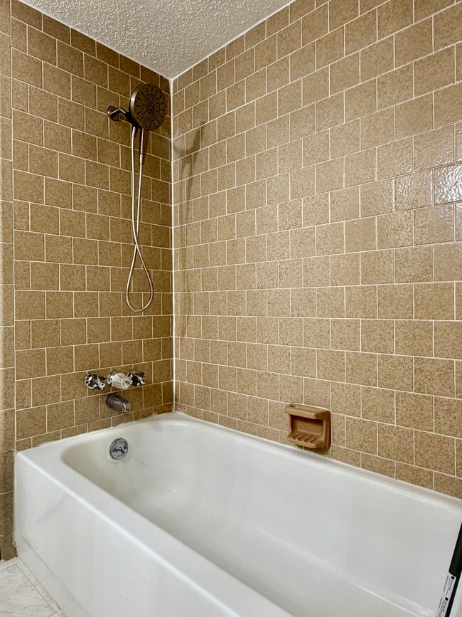 Building Photo - 10528 Ricky Ln