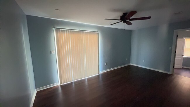 Building Photo - 4 bedroom 1.5 bathroom house in Copperas C...