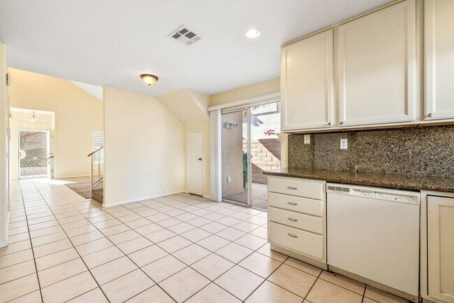 Building Photo - Spacious 4BR Home with Main-Level Primary Suite & No HOA!