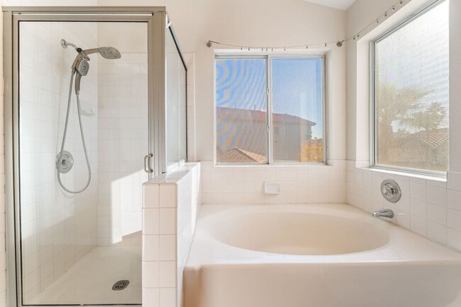 Building Photo - Stylish Pool Home with Open Living Spaces and Inviting Outdoor Retreat!