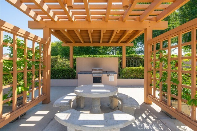 Building Photo - 15 Exeter