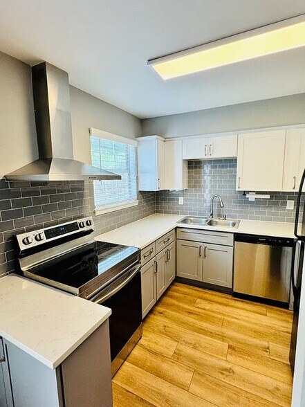 Building Photo - 5034 Bell Dr SE