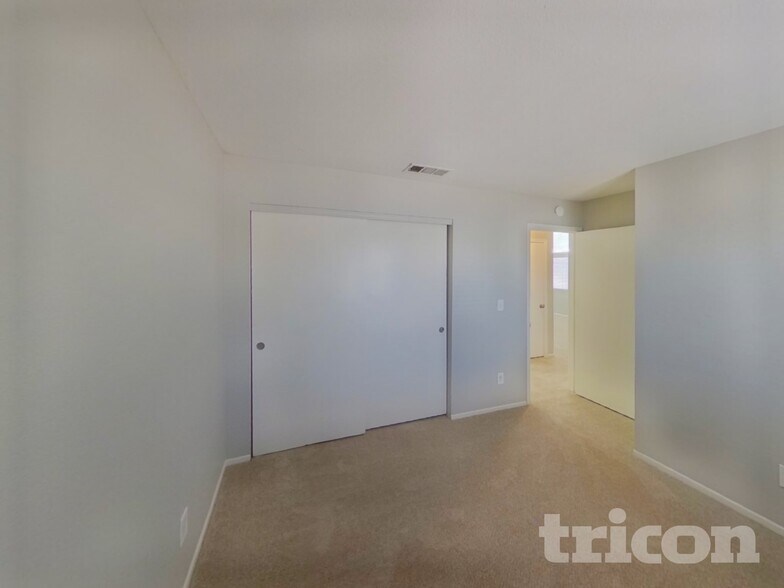 Building Photo - 2801 Sing Song Way