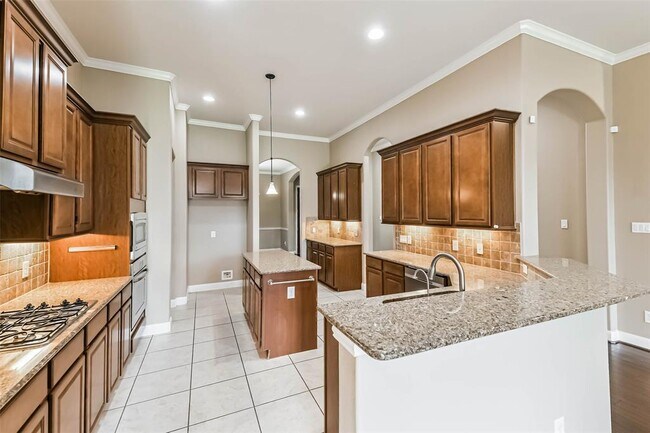 Building Photo - 13911 Desert Trace Ct