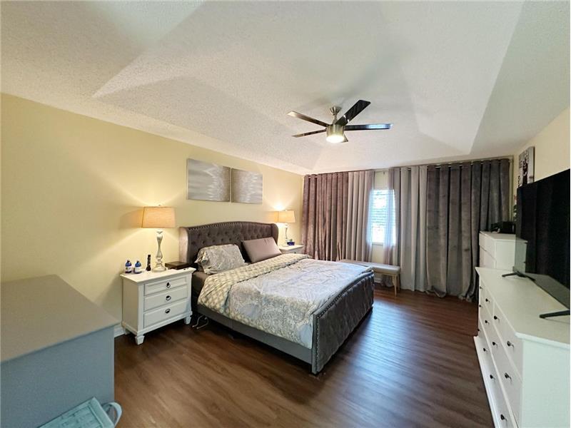 Building Photo - 5152 Woodfield Way