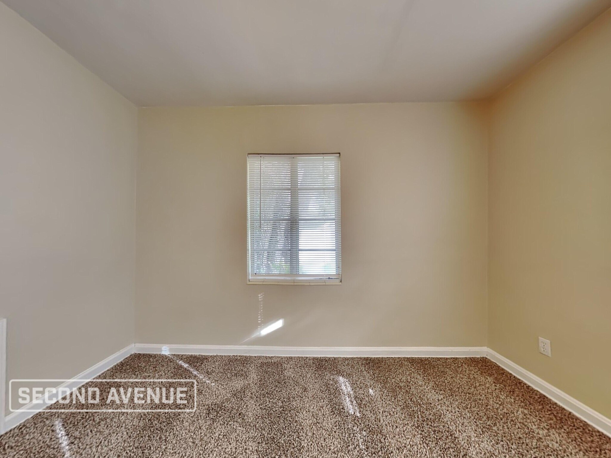 Building Photo - 1975 Rugby Rd