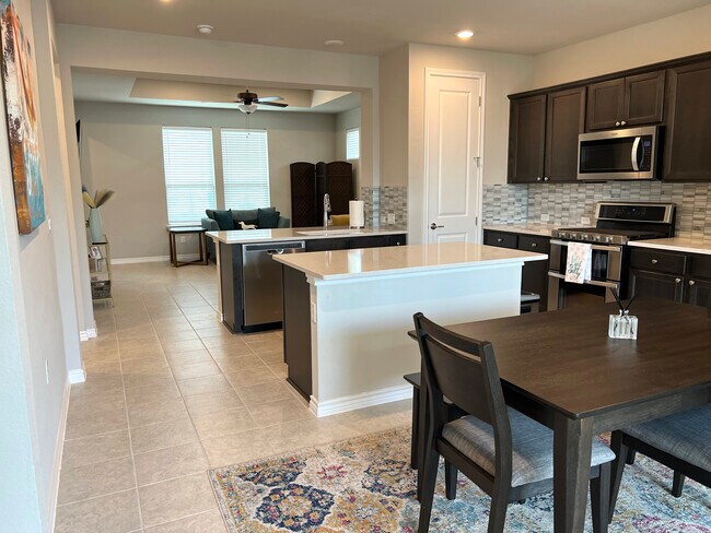 Building Photo - 131 Ace Ln