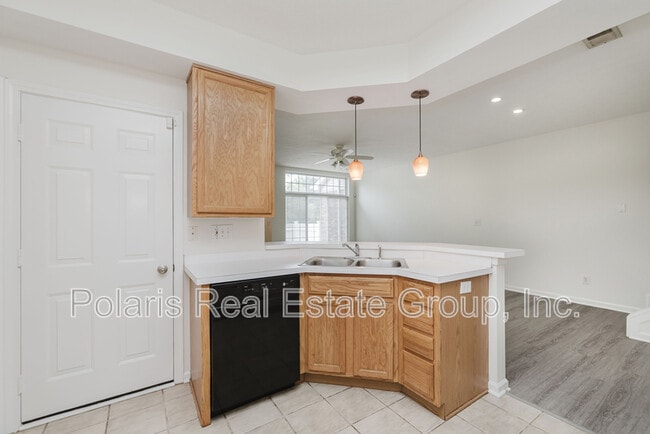 Building Photo - 8422 Enclave Blvd