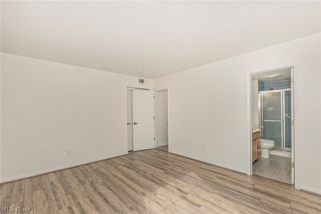 Building Photo - 26101 Village Ln