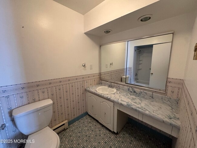 Building Photo - 171 Amberly Dr