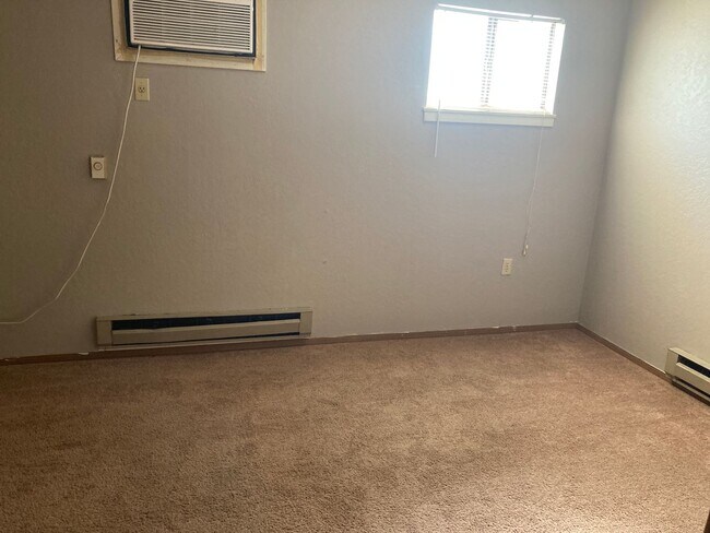 Building Photo - 1 Bedroom 1 Bathroom Apartment!