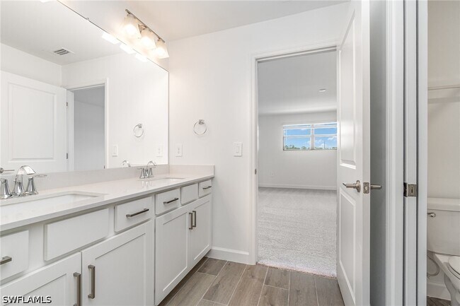 Building Photo - 10849 Timber Creek Dr