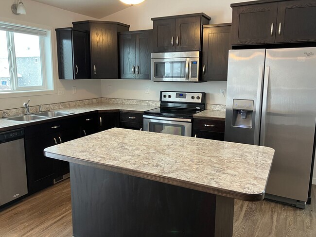 Primary Photo - 4 Bed 3 Bath