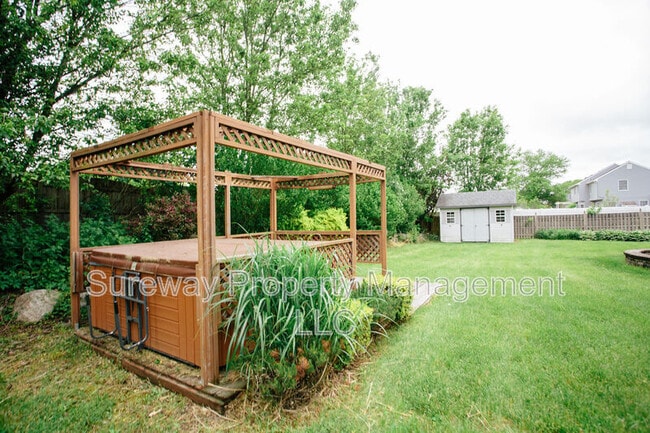 Building Photo - 50 Manchester Rd