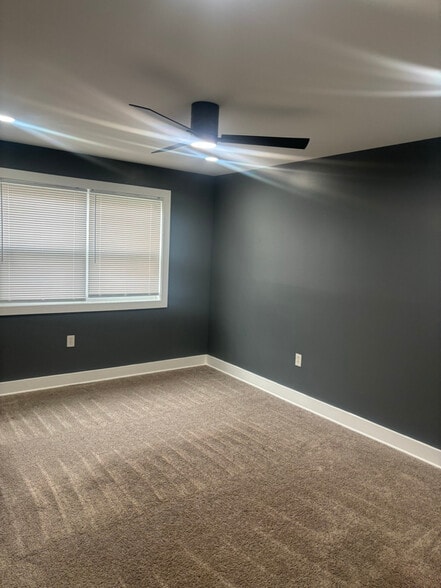 Building Photo - 2351 16th St SE