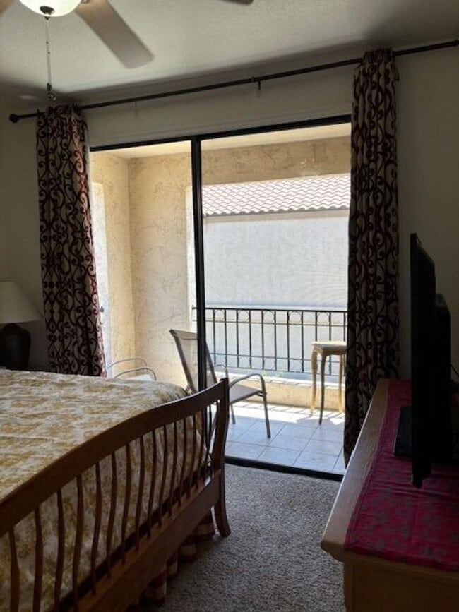 Building Photo - Two bedroom condo