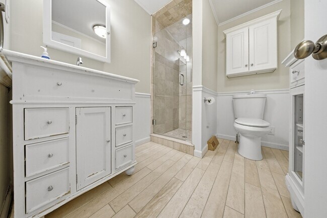 Building Photo - 7 Sherborne Cir