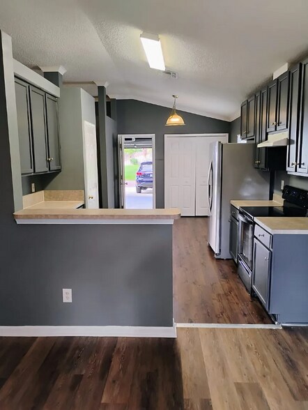 Building Photo - 2627 Canterwood Dr
