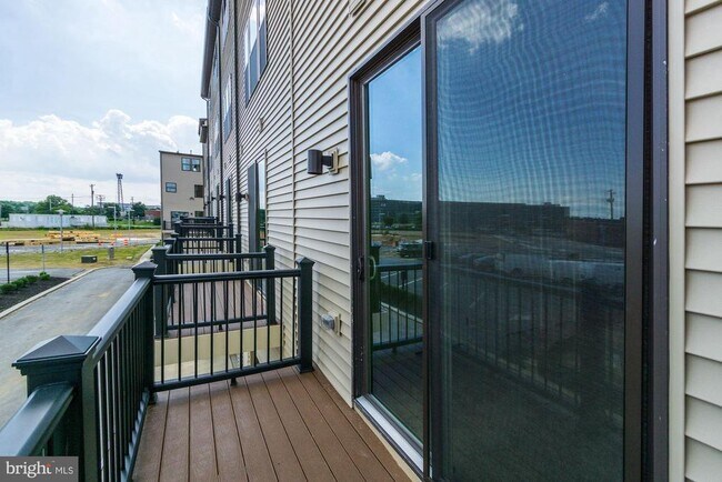 Building Photo - 2715 Evansgreen Dr