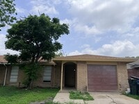 Building Photo - 3704 La Paz Dr