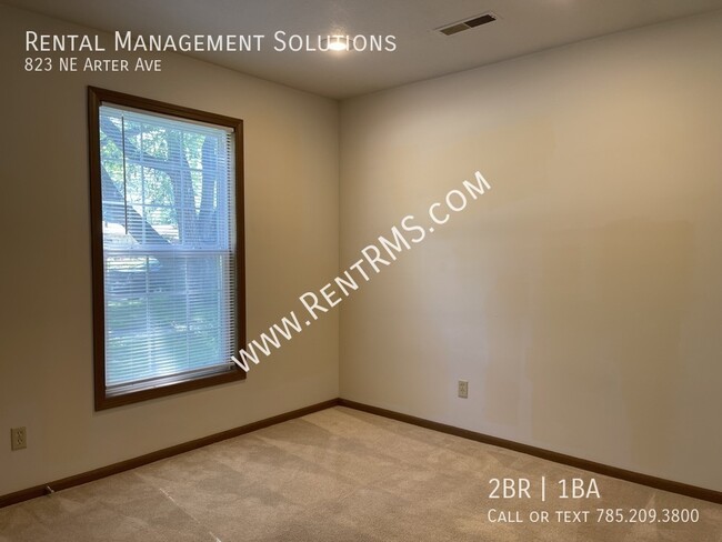 Building Photo - 823 NE Arter Ave