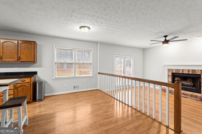 Building Photo - 115 Rockhurst Chase