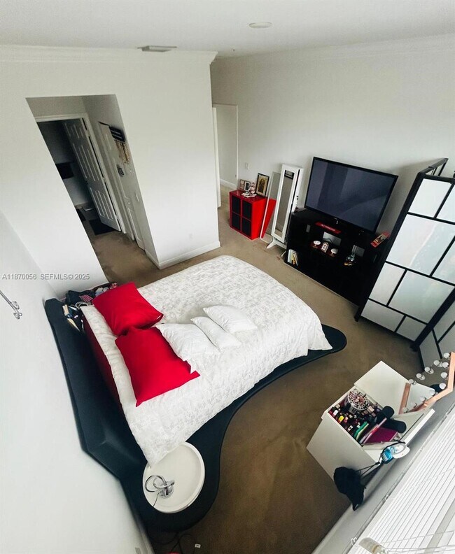 Building Photo - 819 SW 147th Ave